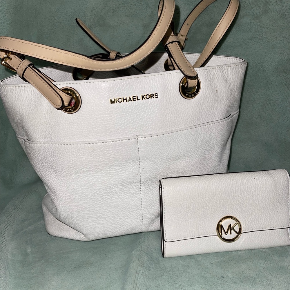 MICHAEL MICHAEL KORS Bedford Medium Pebbled Leather Tote Bag w/ MATCHING WALLET